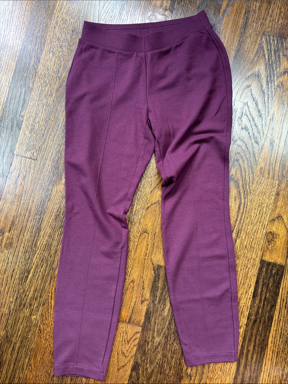 Uniqlo heat tech Stretch Ponte pants in burgundy size xs